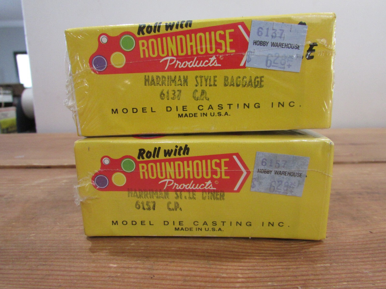 HO Scale RoundHouse (2) Harrison Style Passenger Cars Canadian Pacific LOT#3584