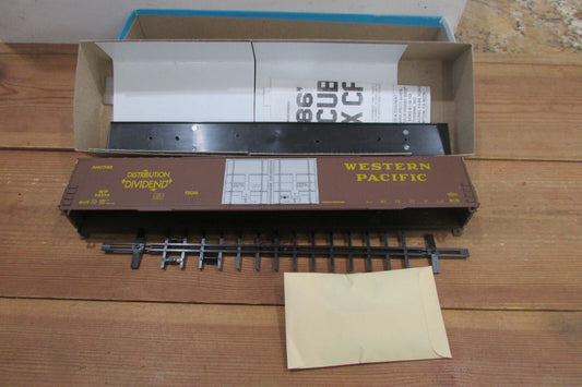 HO Scale Athearn 1984 86ft Hi Cube 4 Door Western Pacific Kit Lot#3750
