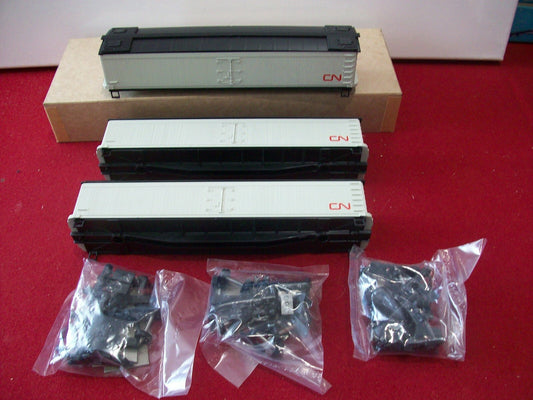 HO Scale (3) Roundhouse 6116 50'Express Car "Canadian National" Lot#1019