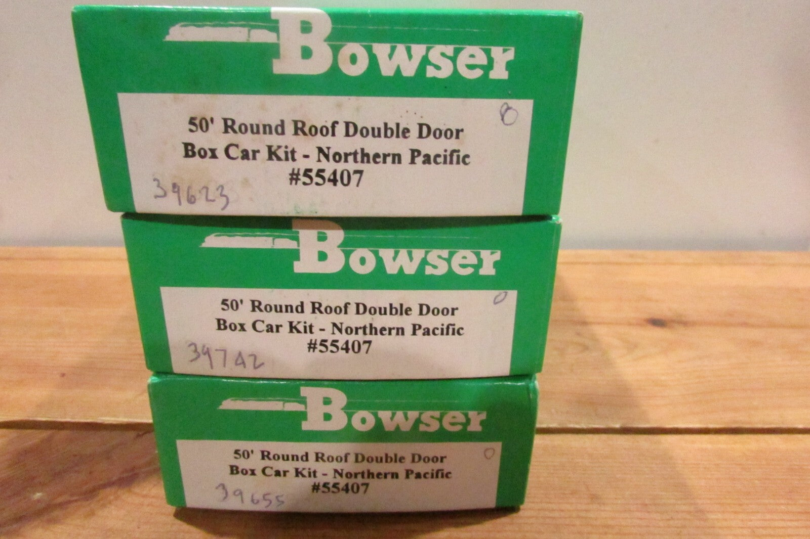 Ho Scale Bowser (3) 50'Round Roof DD Box Car Kit Northern Pacific Lot#3414