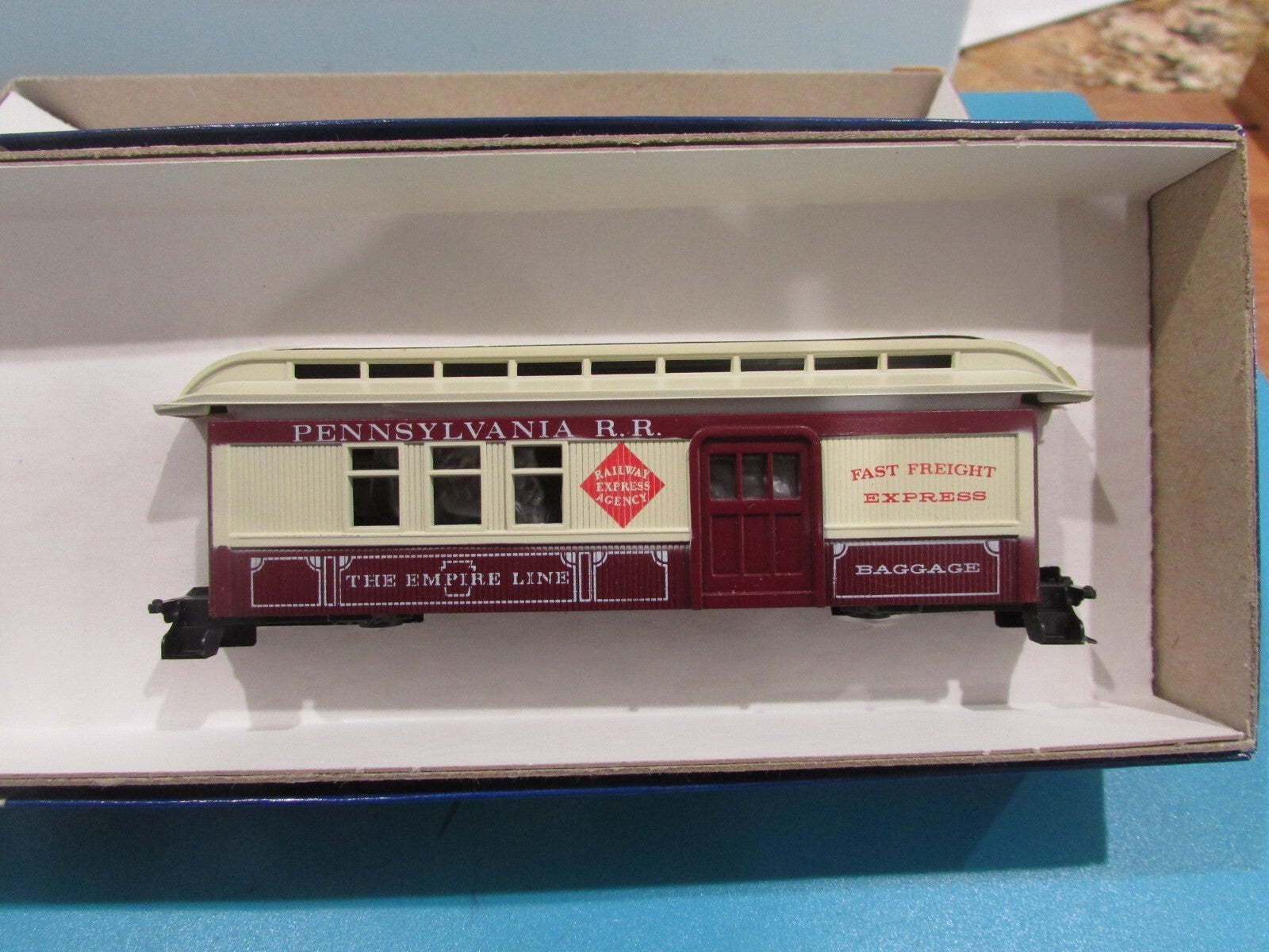 HO Scale Roundhouse (4) Overton Passenger Cars "Pennsylvania"  NIB Lot#2424