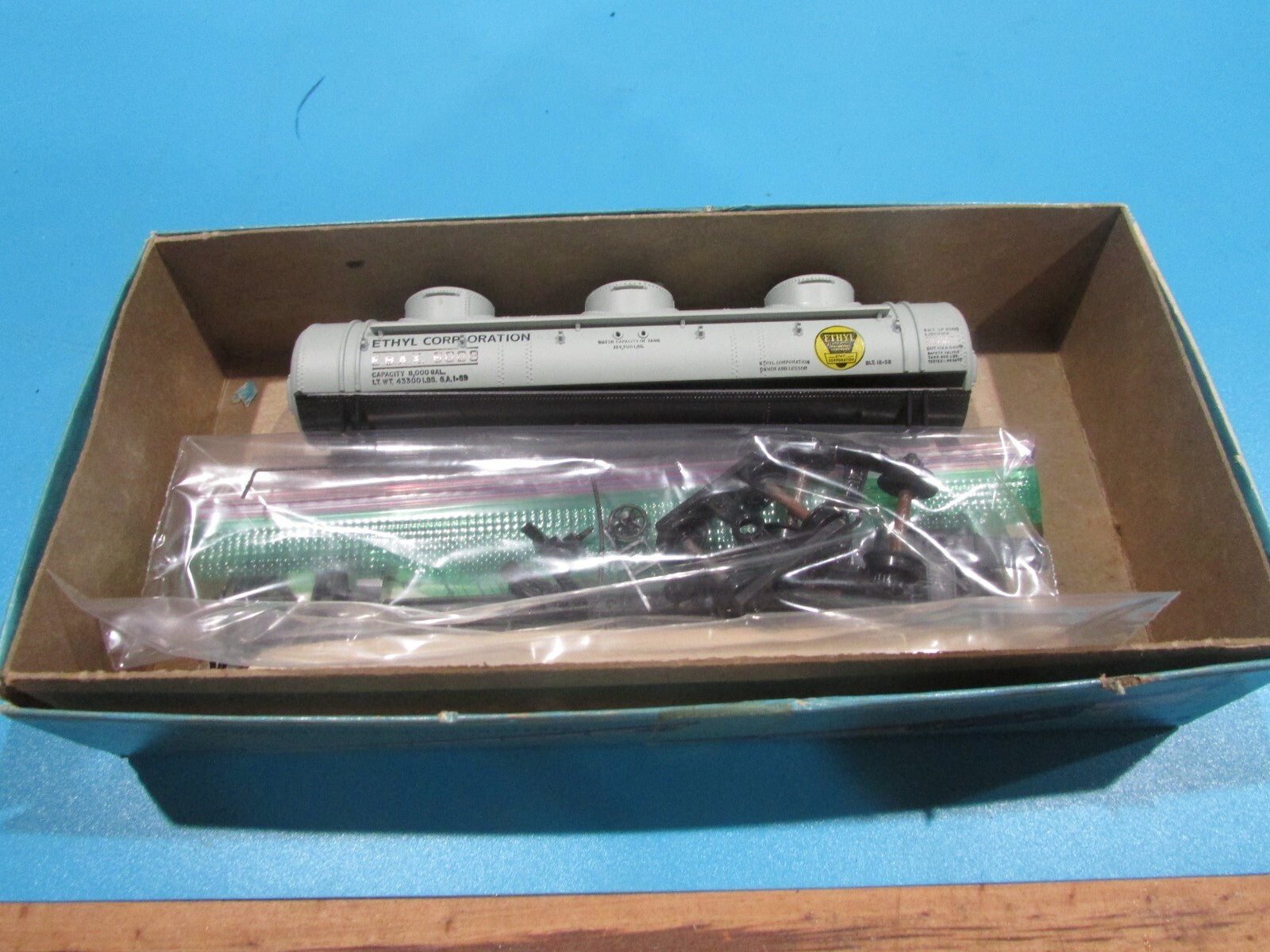 HO Scale Con-Cor Ethyl Corporation Tank Car Lot#1748