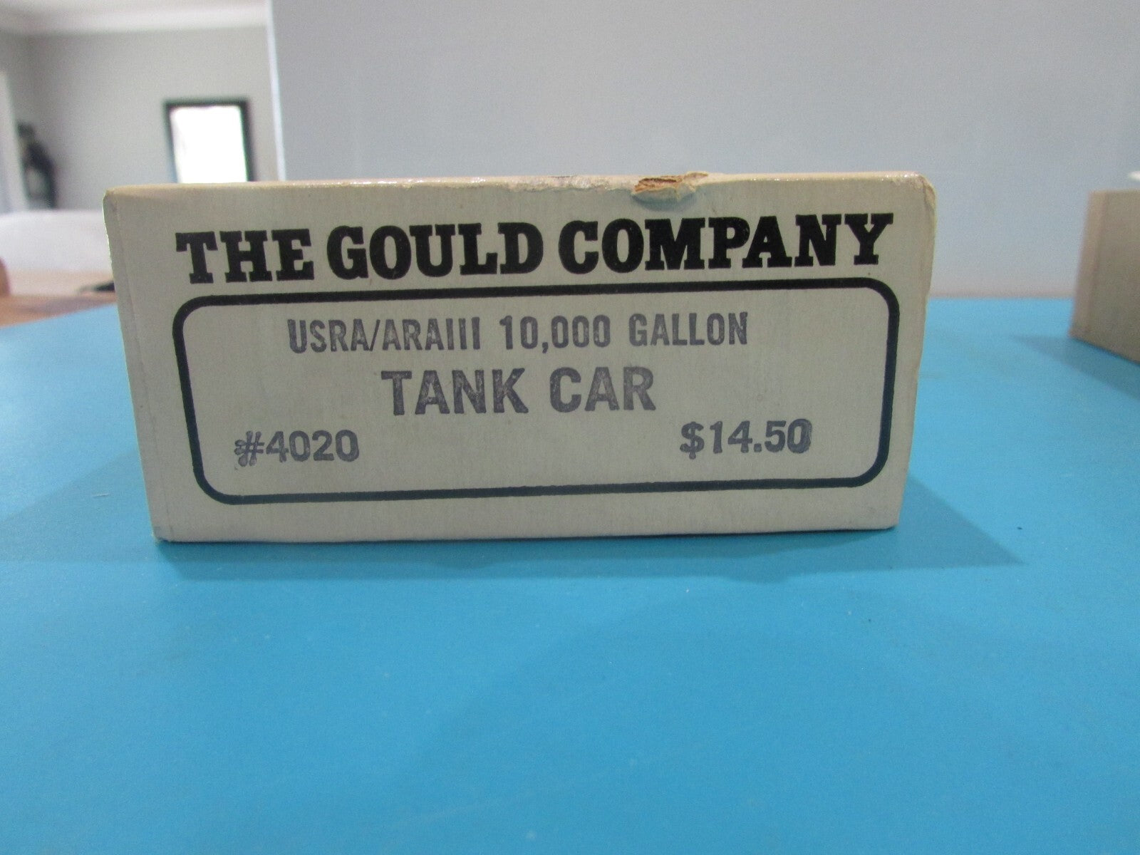 HO Scale #4020 Tichy Train Group USRA/ARAIII 10,000 Gallon Tank Car   Lot#1813