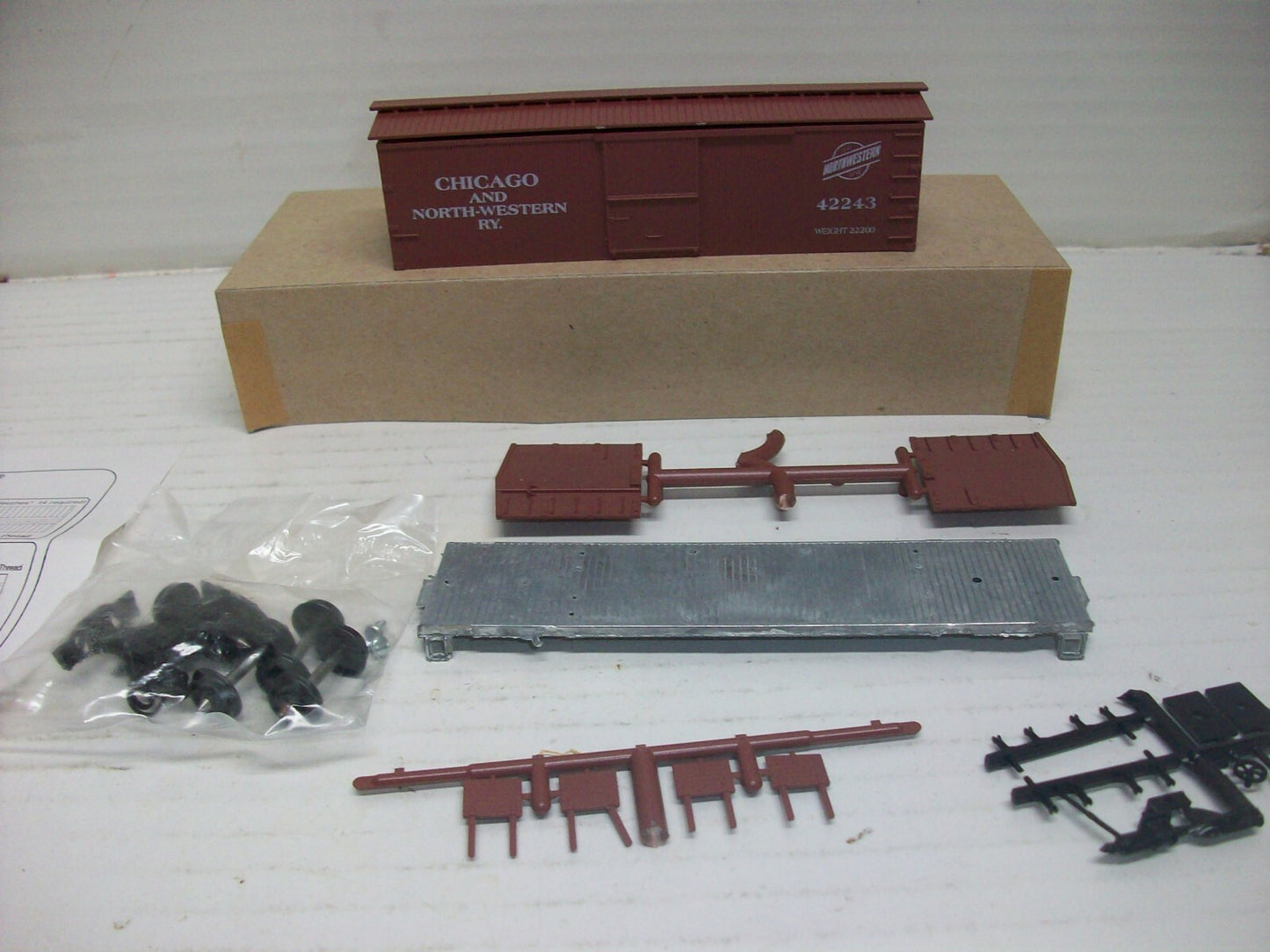 HO Scale RoundHouse 3286 OT 36' Boxcar Chicago & North-Western Kit Car Lot#0558