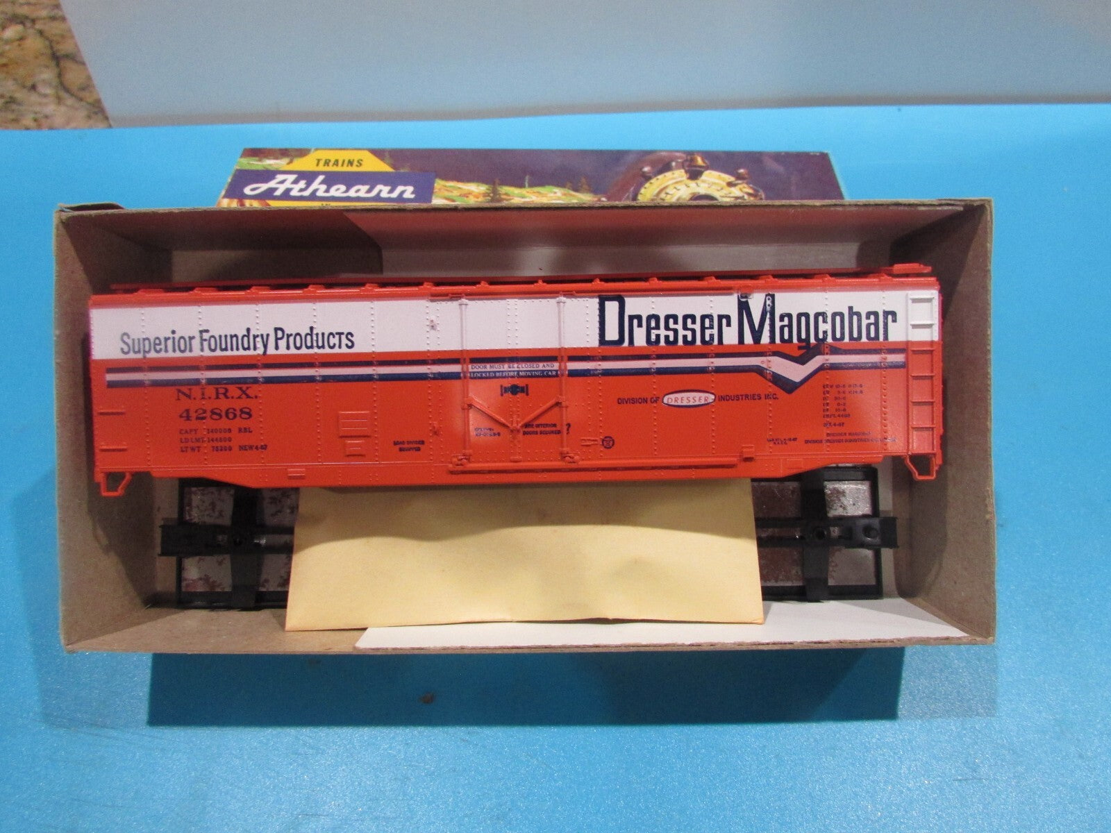 HO Scale Athearn 5274 50ft Plug Door Box Car Kit DRESSER-MAGCOBAR