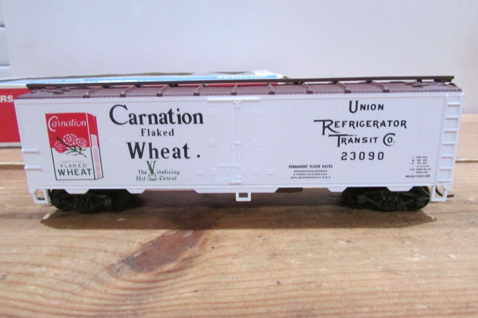 HO Scale Walthers Union Refrigerator Transit Carnation Flaked Wheat Car Lot#4156
