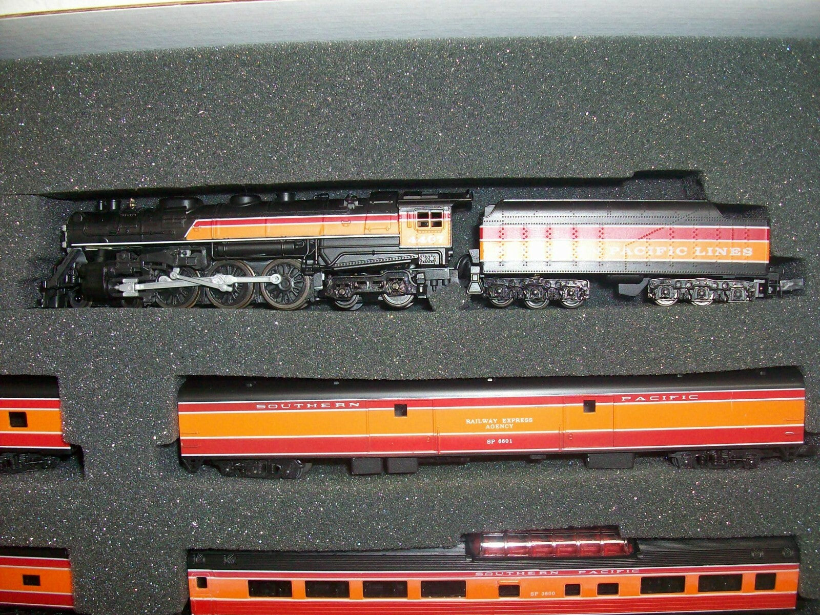 N Scale Con-Cor SouthernPacific Daylight J3a Hudson 7 Piece Steam Powered Set