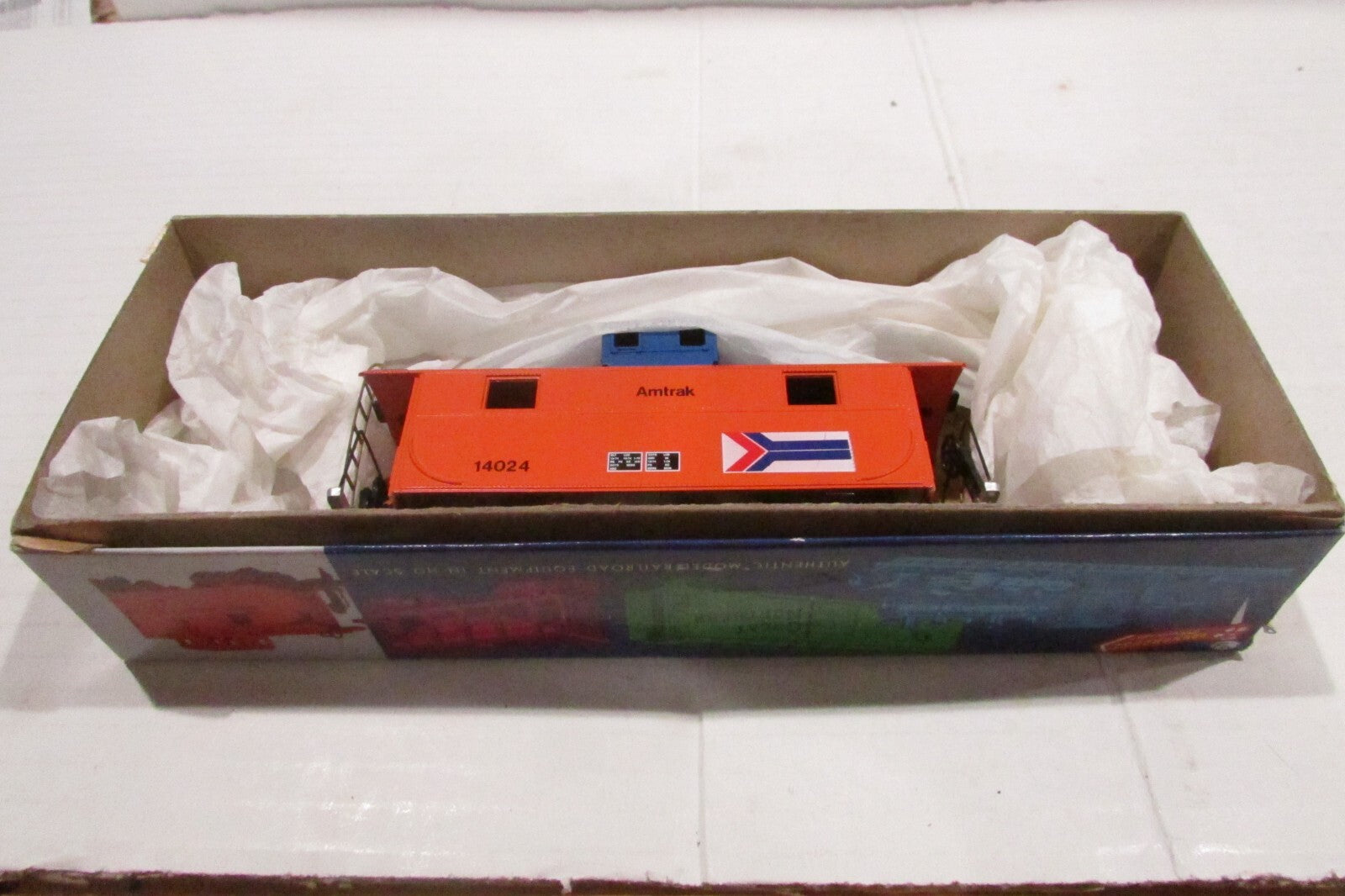 HO Scale RoundHouse 3472 Amtrak 2- Window Caboose RH4340