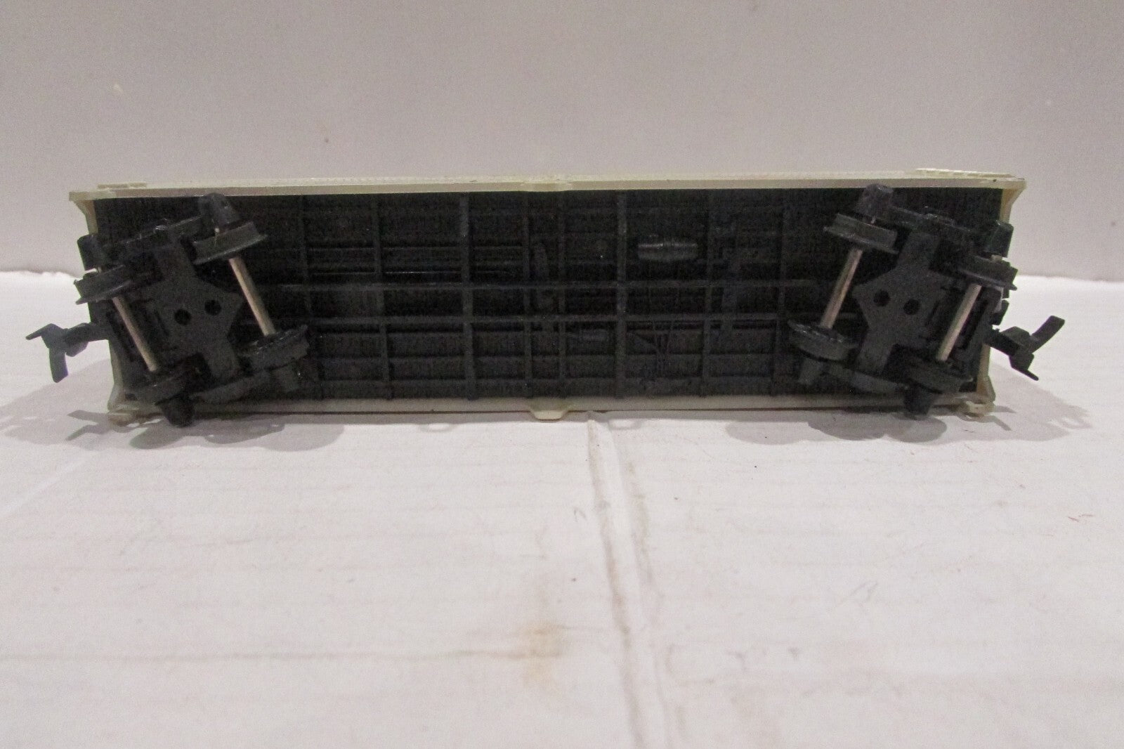 HO Scale AHM/Rivarossi 78-36 Freight Car Farmer's Cooperative Creamery Co