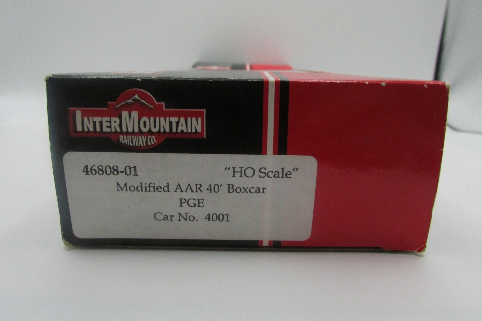 HO Scale Intermountain 46808-01 Modified AAR 40' Boxcar PGE #4001 Lot#3931