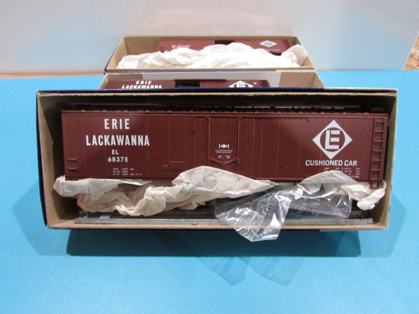 HO Scale Athearn & Roundhouse Assorted Boxcars Kits ERIE Lot#1592