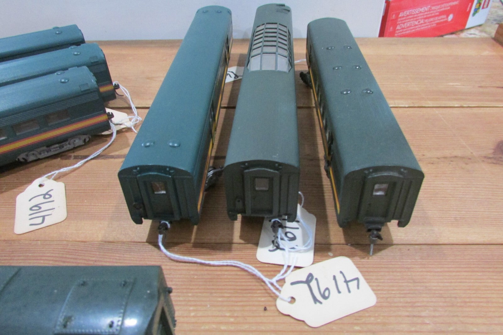 HO Scale Athearn Assorted  (6)Passenger Cars & (1) Unit B Dummy NP Lot#3745