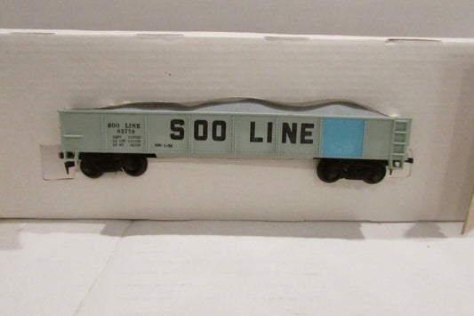 HO Scale AHM 5431P Gondola with Load Soo Line #82770