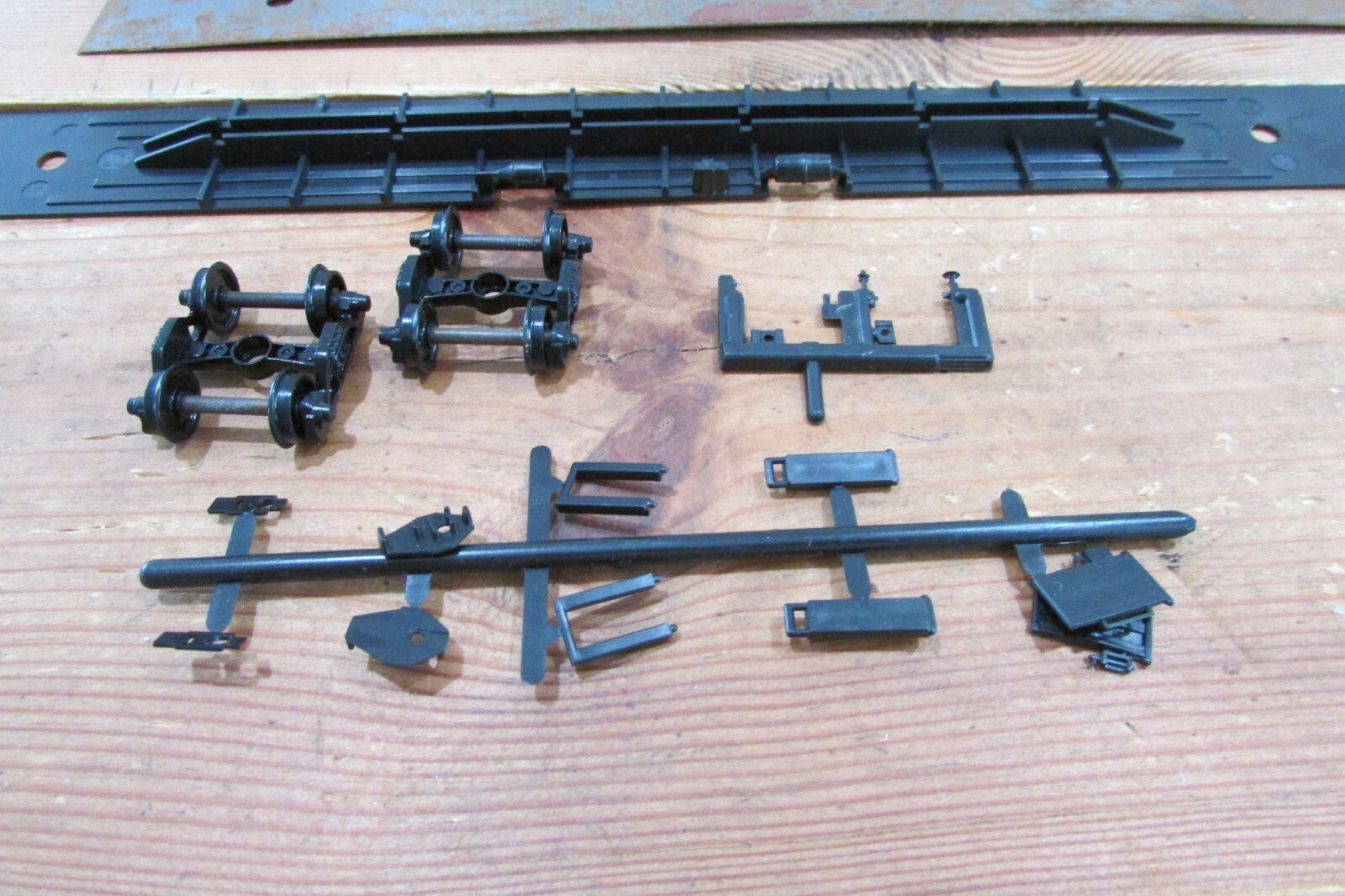 HO Scale Athearn 85ft AP Flat Car Undecorated   Lot#4729