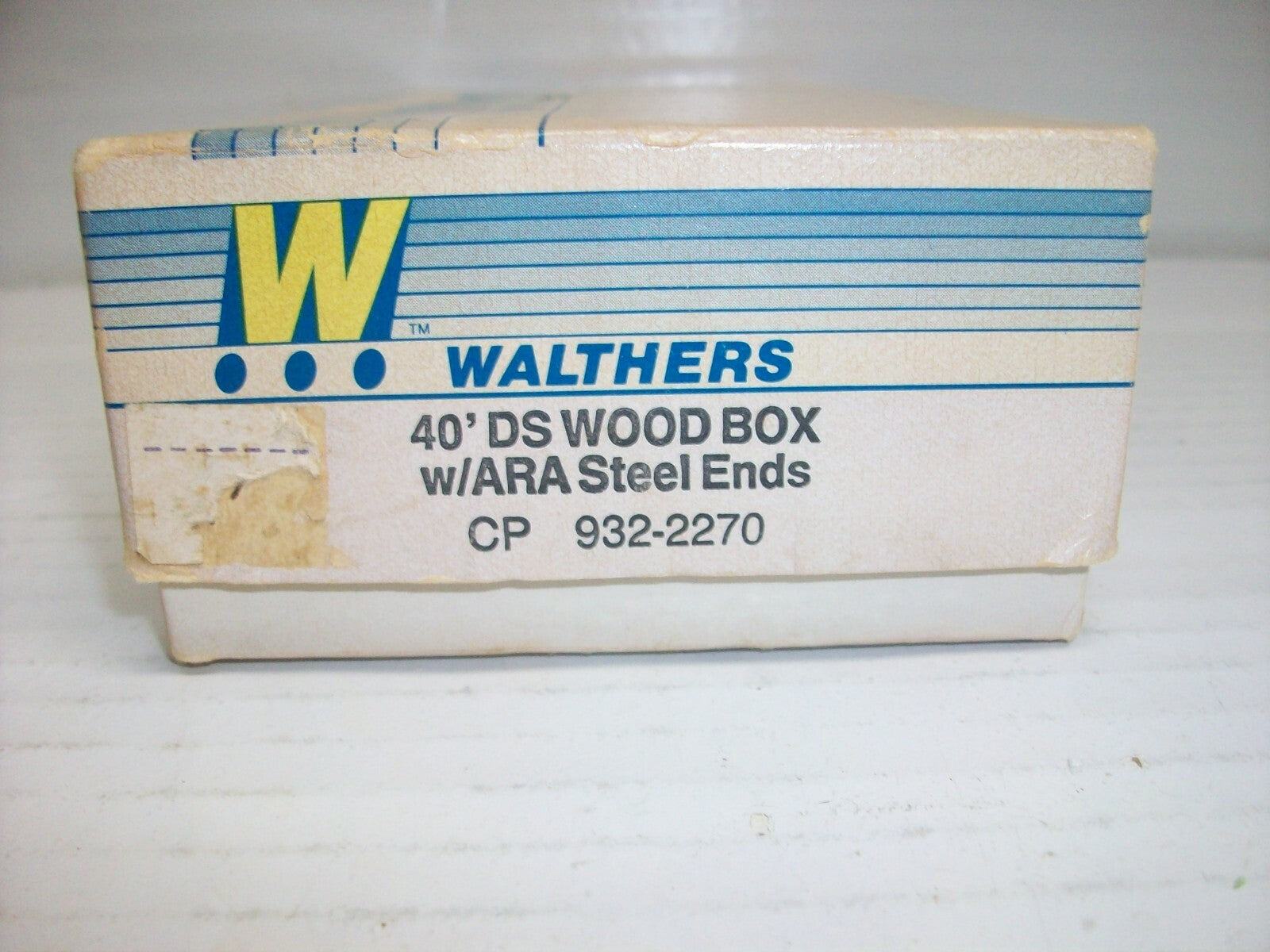   HO Scale Walthers  932-2270 40 DS Wood Box w ARA Steel Ends " CP"