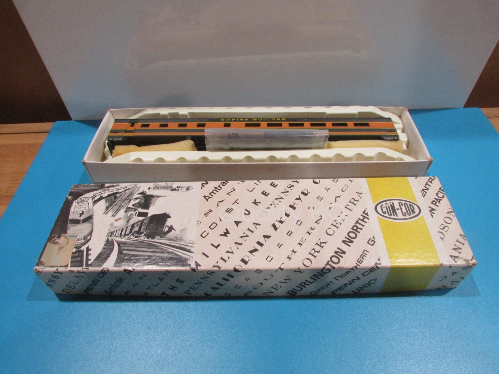HO Scale Con-Cor Diner Passenger Car Great Northern Lot#0960