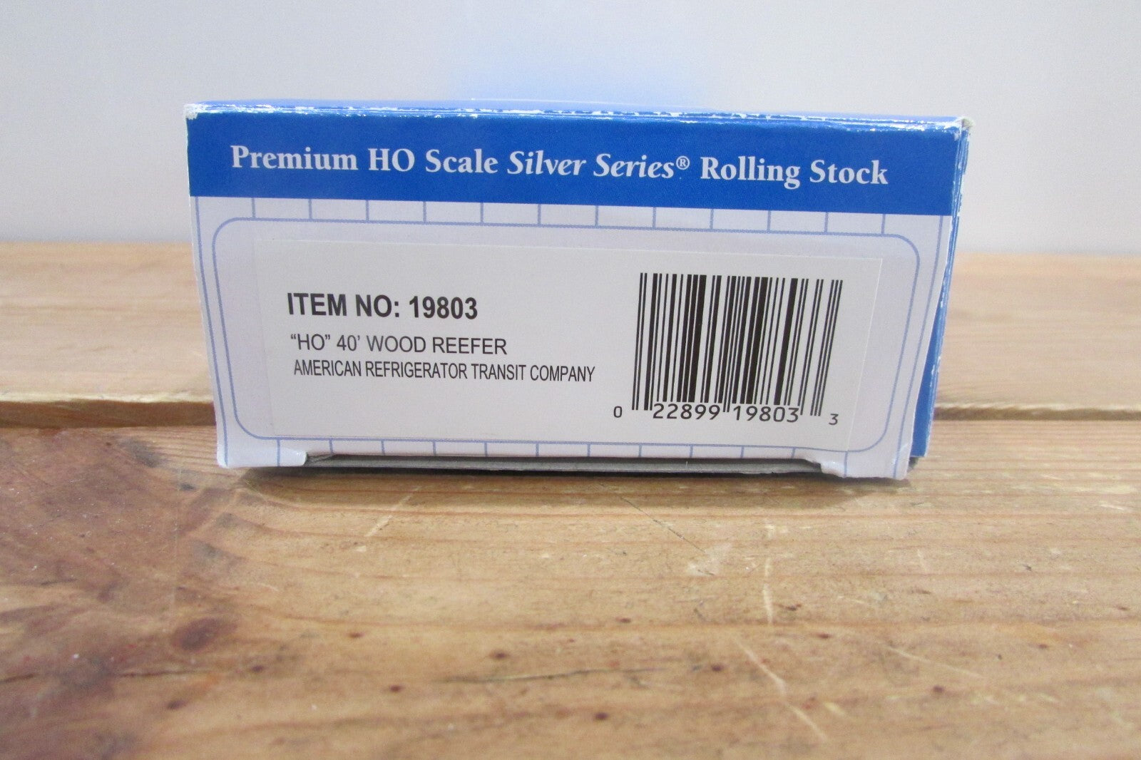 HO Scale Bachmann 19803 40' Wood Reefer American Refrigerator  Transit Company
