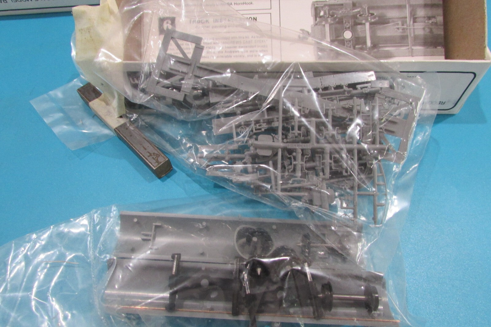 HO Scale (3)Tichy Train Group Undecorated Freight Car Kits Lot#2465