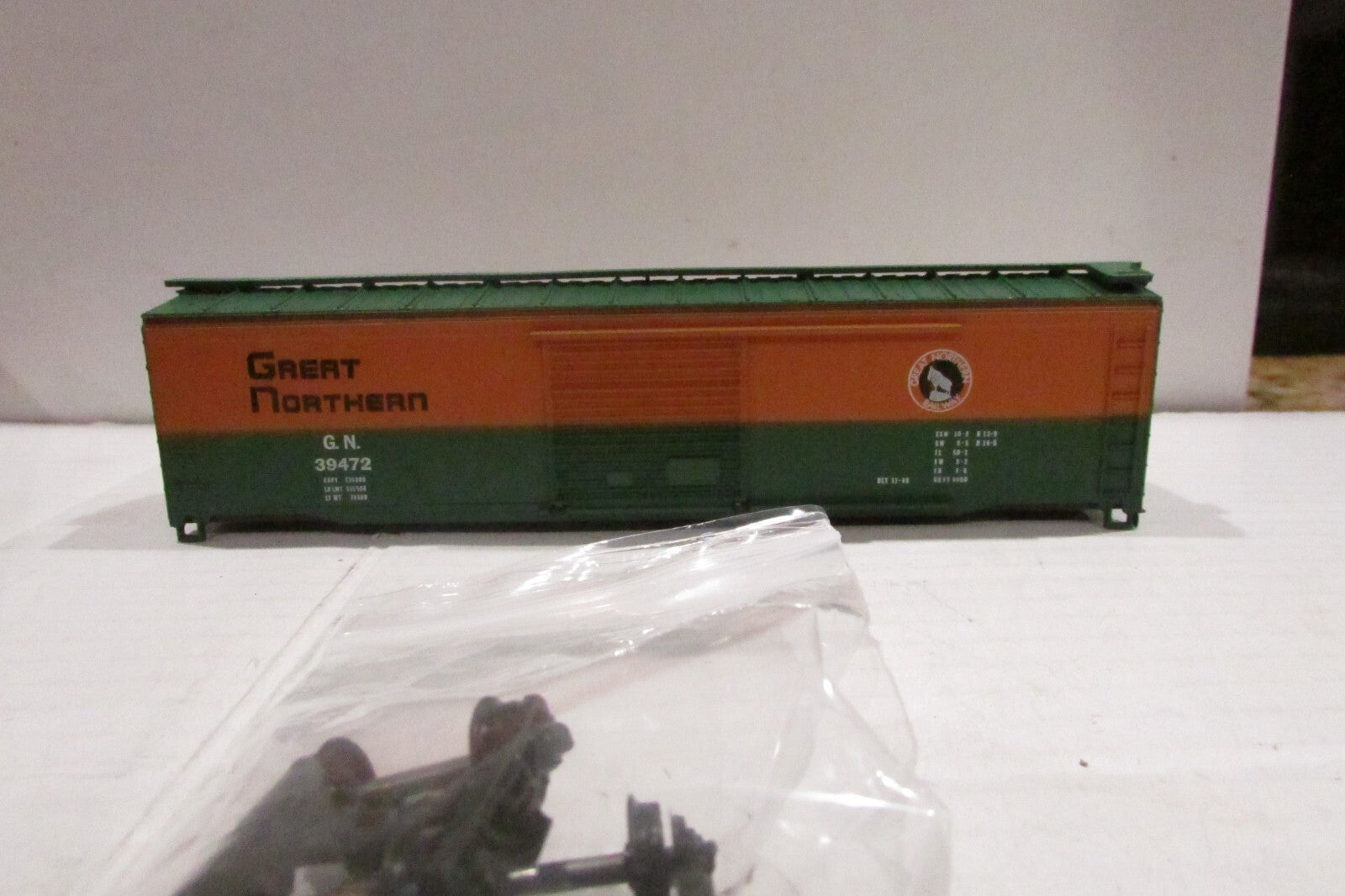 HO Scale RoundHouse 1212 50' Box Car Kit Great Northern RH4366