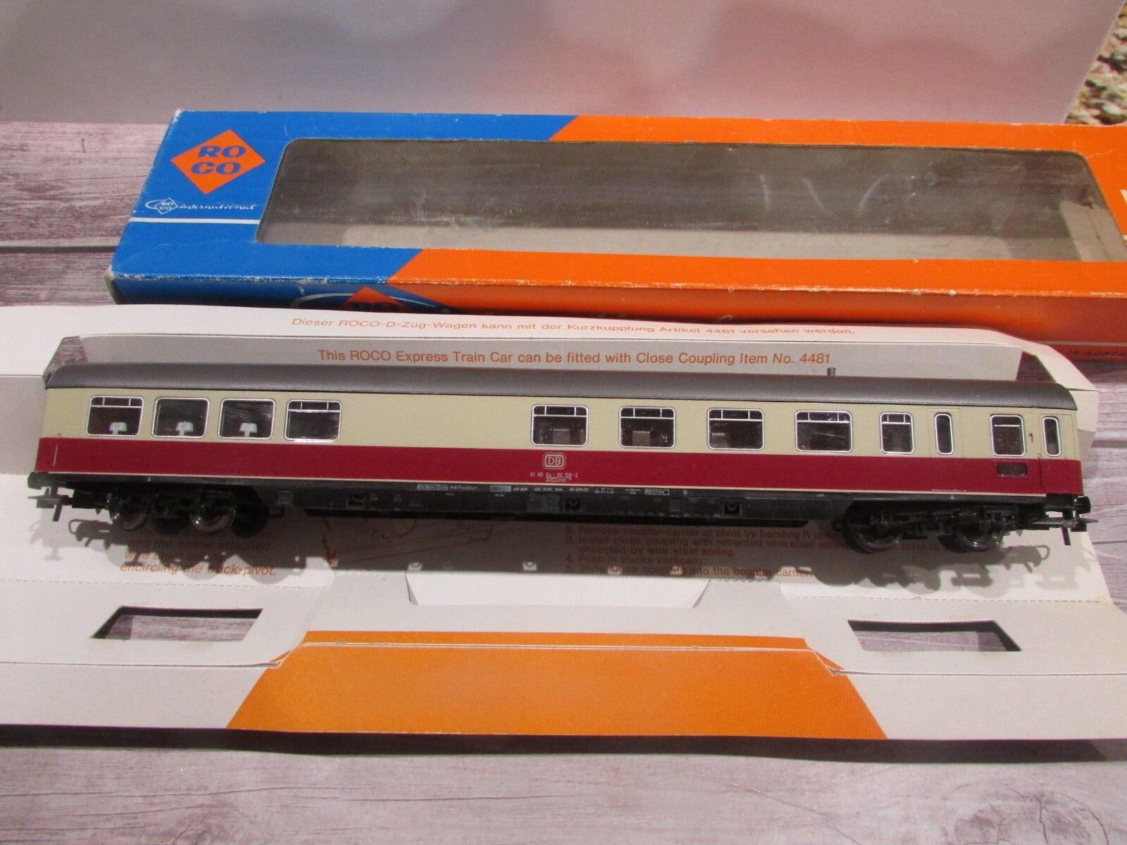 HO Scale Roco 4270 DB  Dining Passenger Car  Lot#3274
