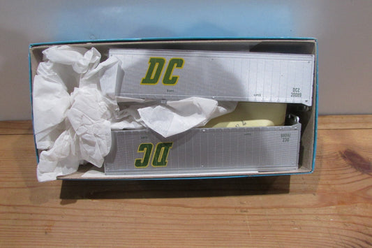 HO Scale Athearn 40FT Trailer DC Trucking 2 per Box ATH4496