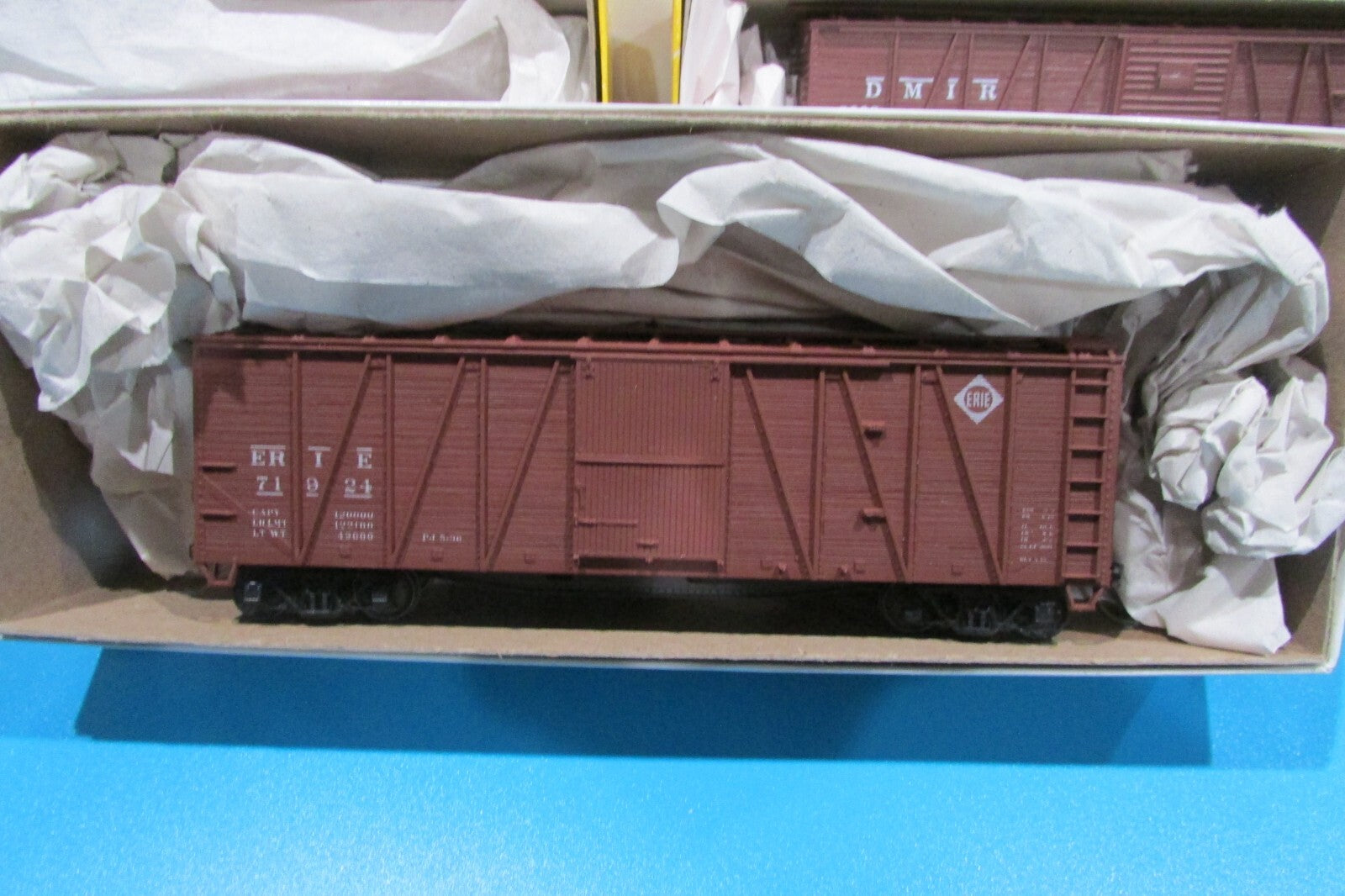 Ho Scale (3)Accurail Assorted Freigh Cars Lot#0688