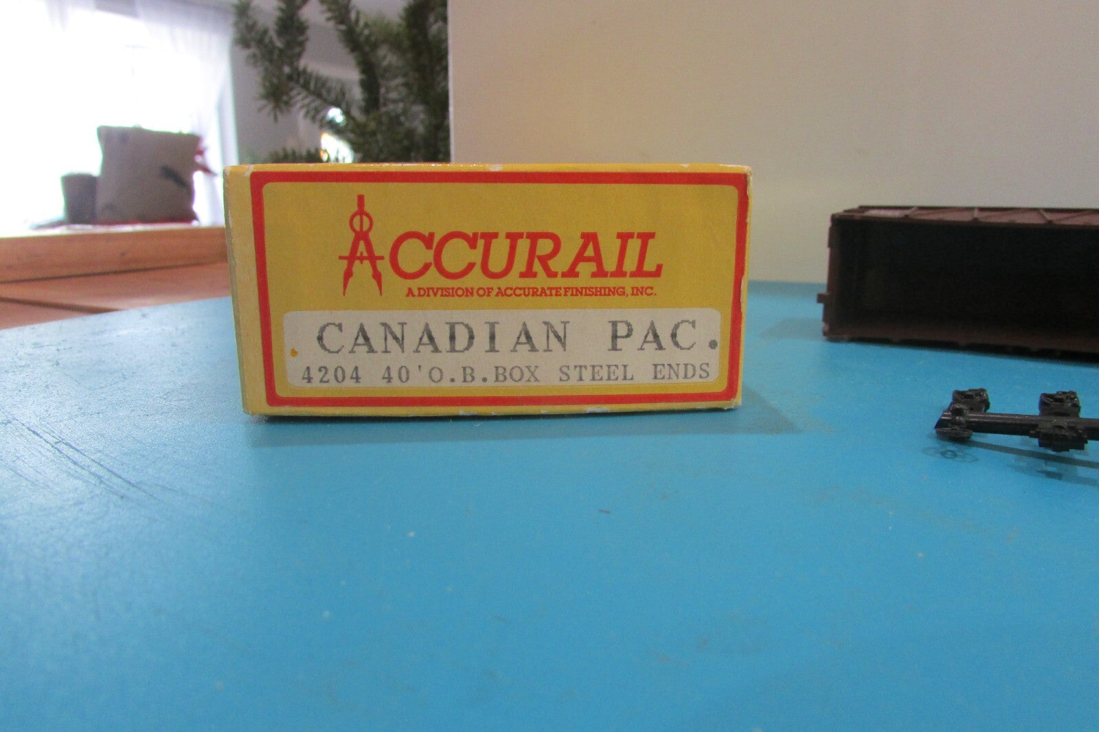 Ho Scale Accurail 4204 40' O.B Box Car Canadian Pacific Kit Lot#2501