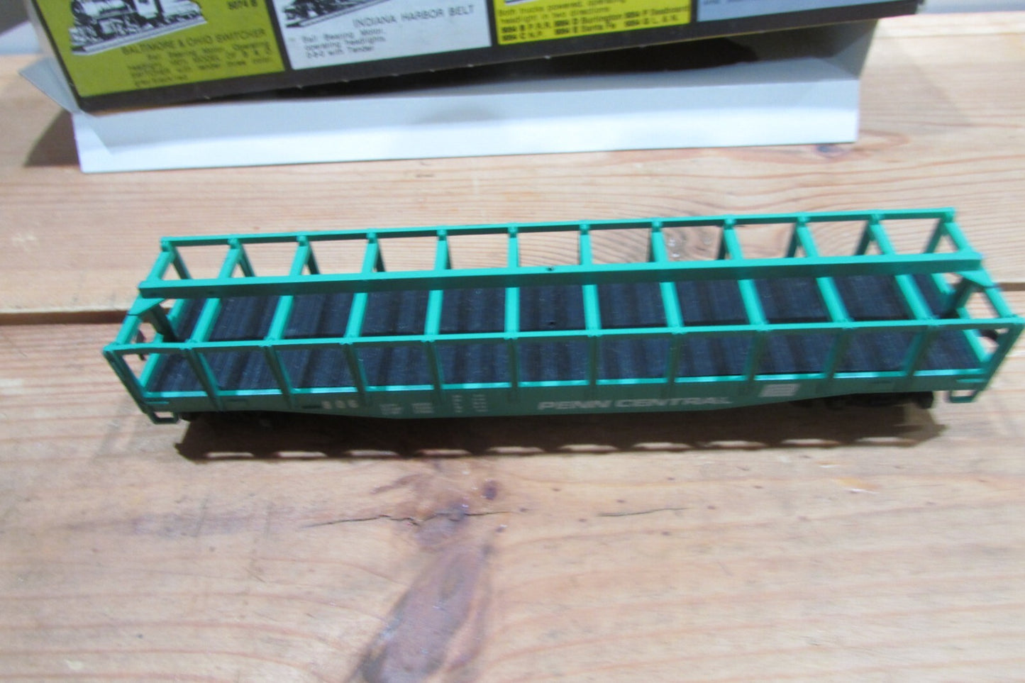 HO Scale AHM Calcium Carbide Container Penn Central #806