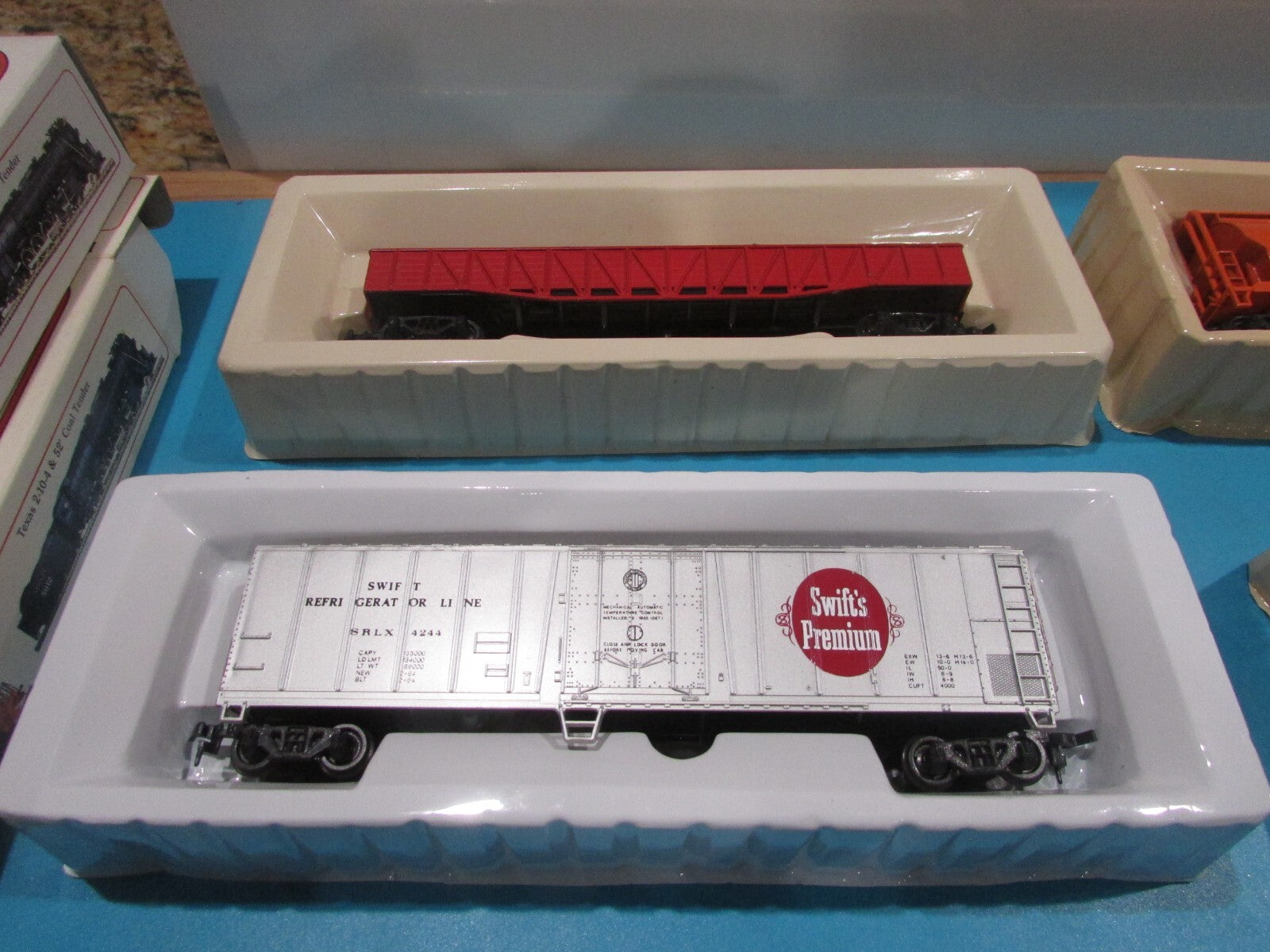 HO Scale Bachmann (4) Assorted Freight Cars Lot#2264