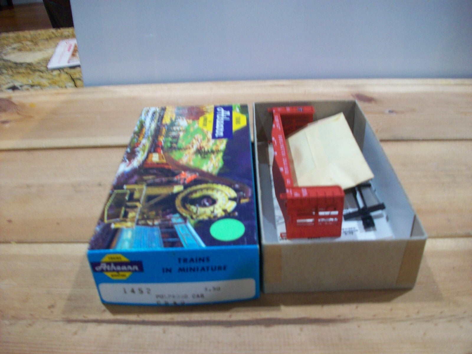 HO Scale Athearn 1452 Pulwood Car " CB & Q