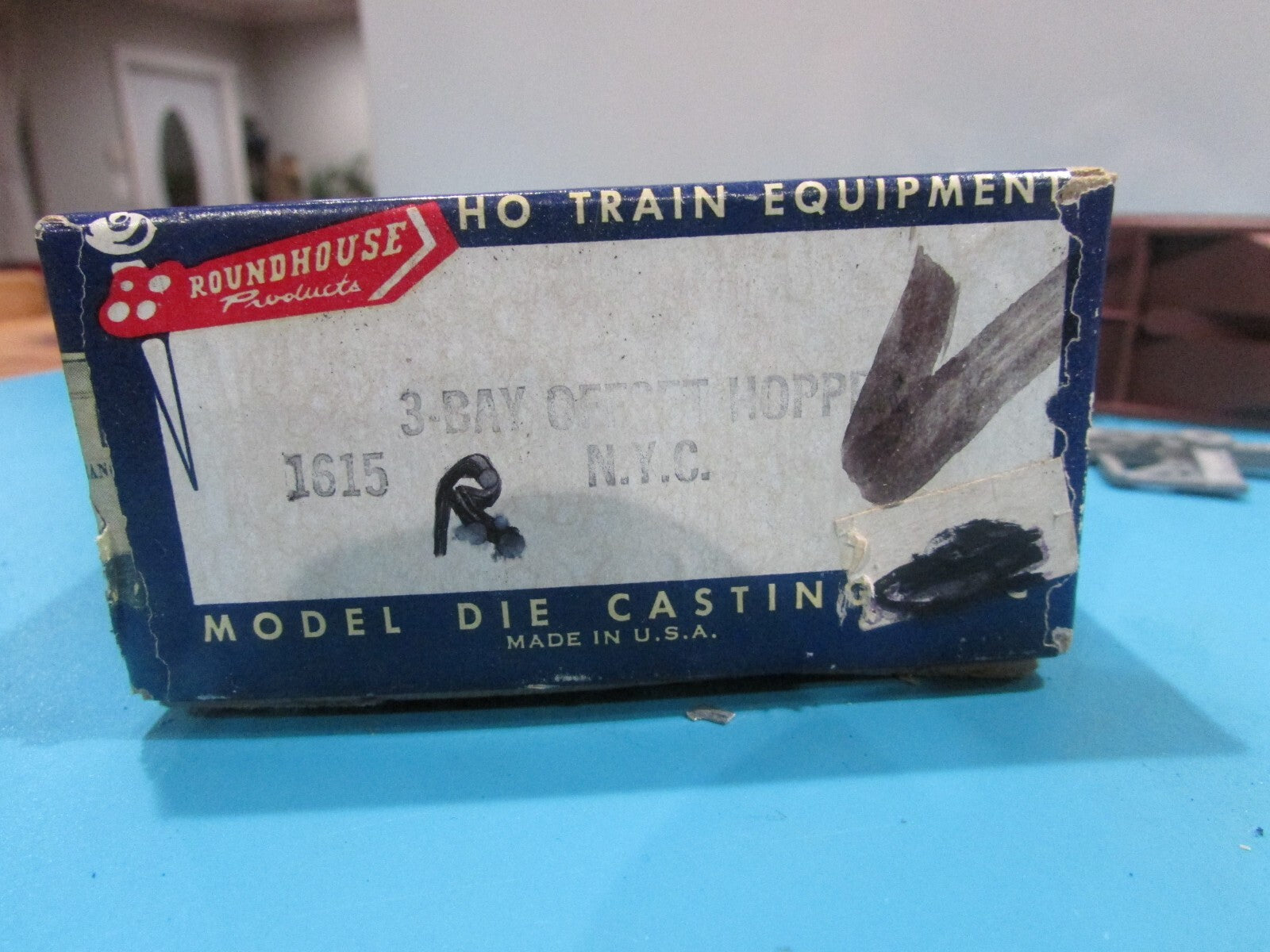 HO Scale RoundHouse 1615 3Bay Offset Hopper NYC RH4333