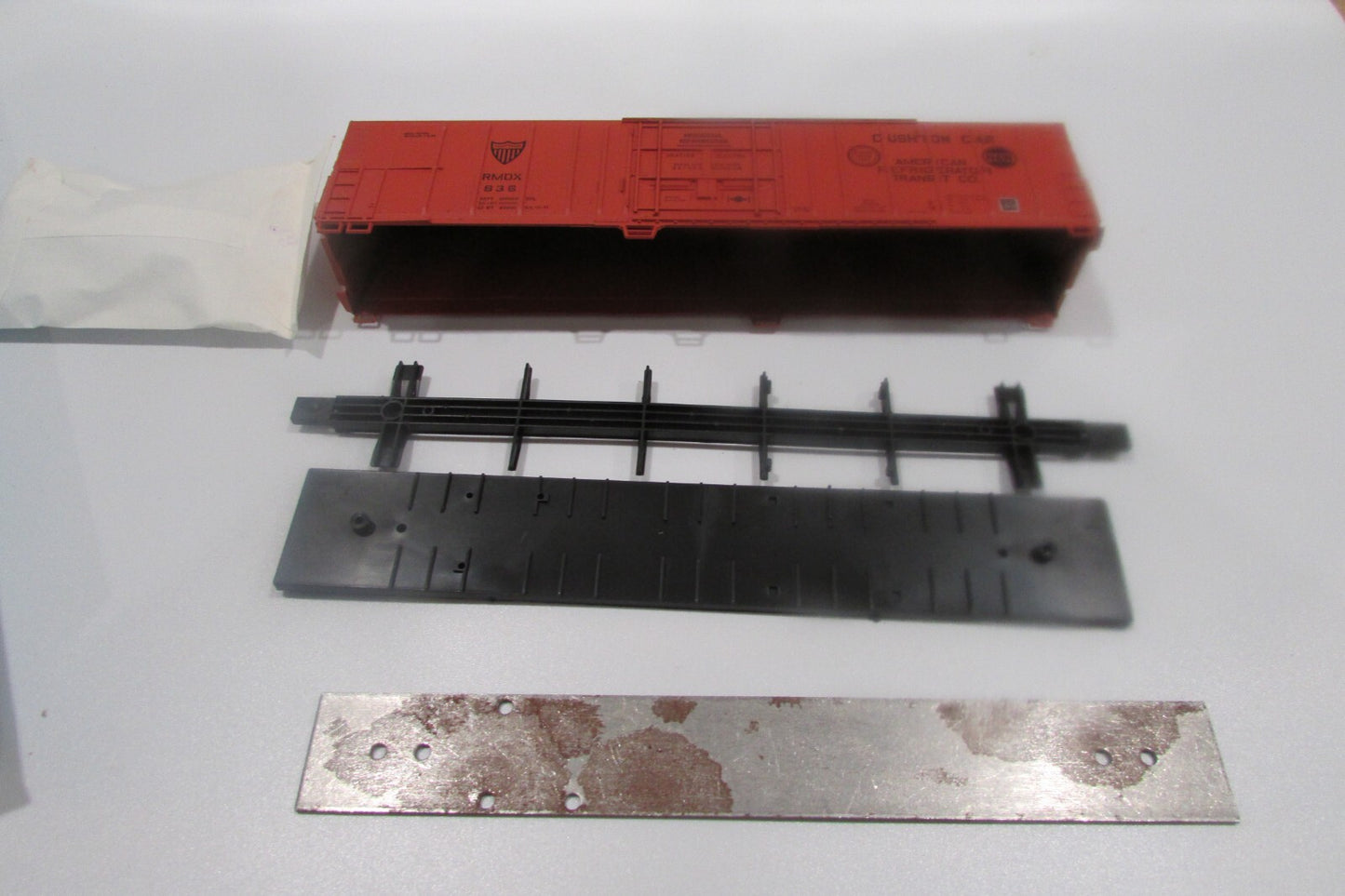 HO Scale Athearn 5461 57ft Reefer Car A.R.T.  Kit #RMDX 836