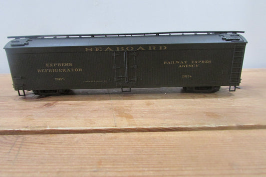 HO Scale Roundhouse Express Refrigerator Car #3615 Seaboard RH4320