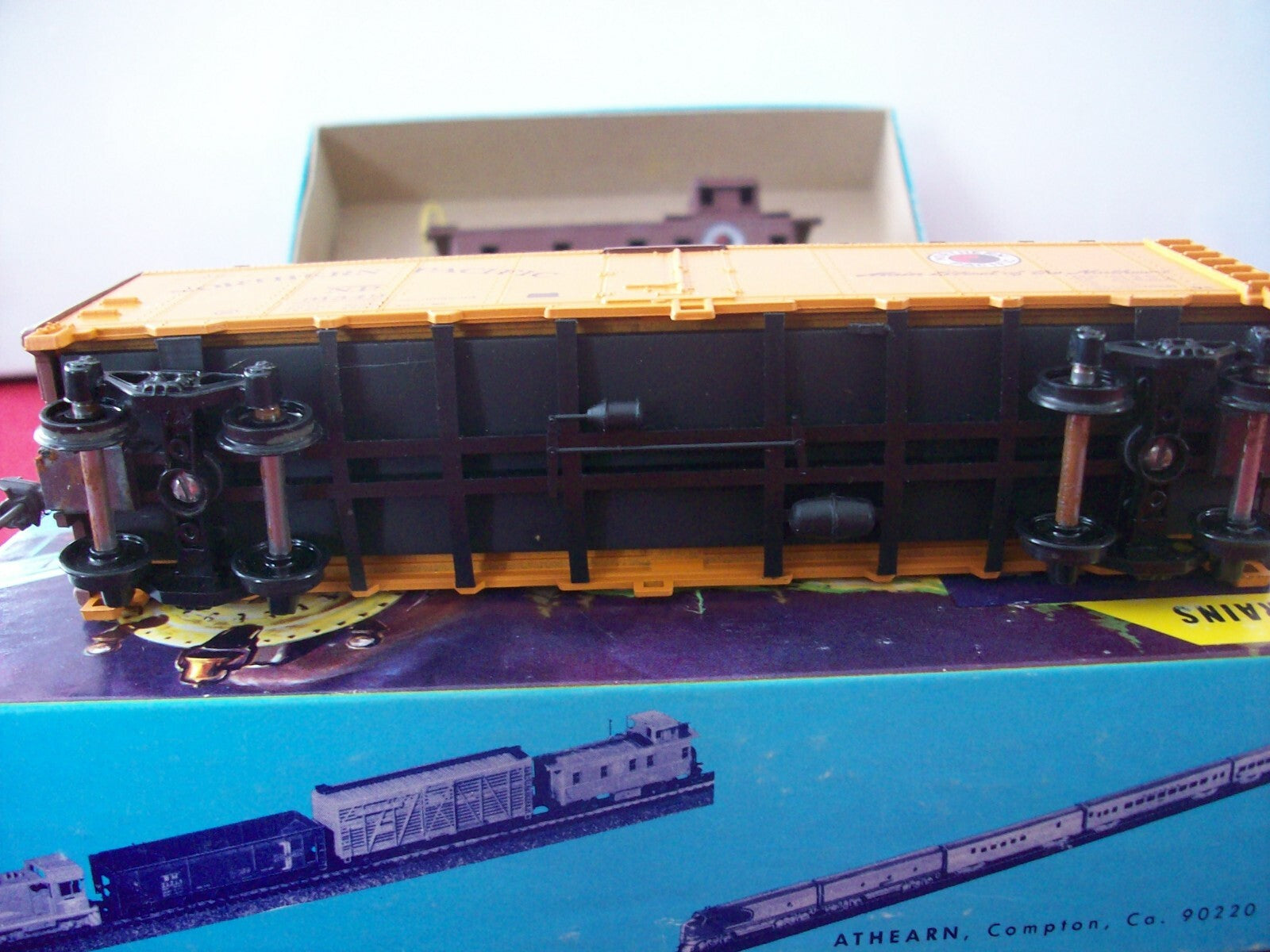 HO Scale Athearn Assorted (3) Cars Northern Pacific  Lot#4048