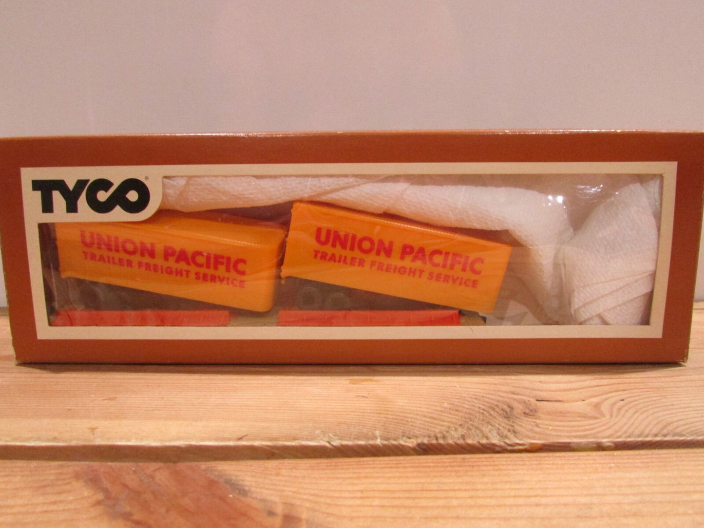 HO Scale Tyco Vintage Flat Car w/Piggyback Union Pacific  Lot#1336