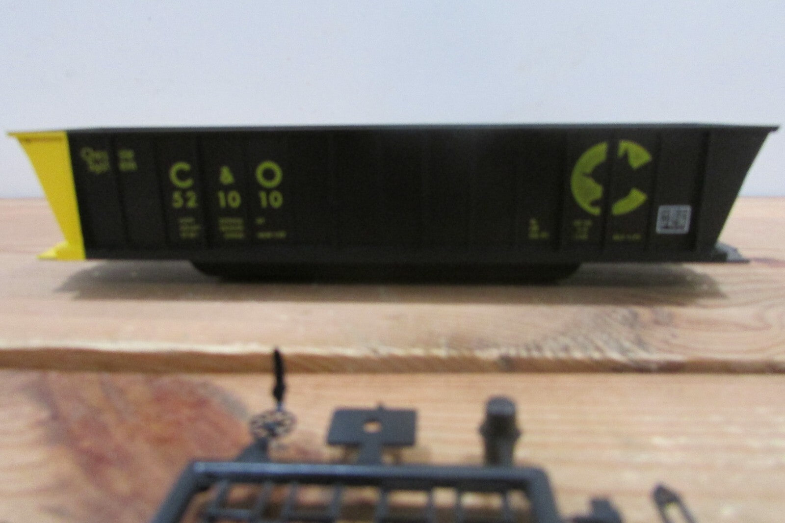 HO Scale RoundHouse 1661 50' Bath Tub Gondola C&O/Chessie System RH4746
