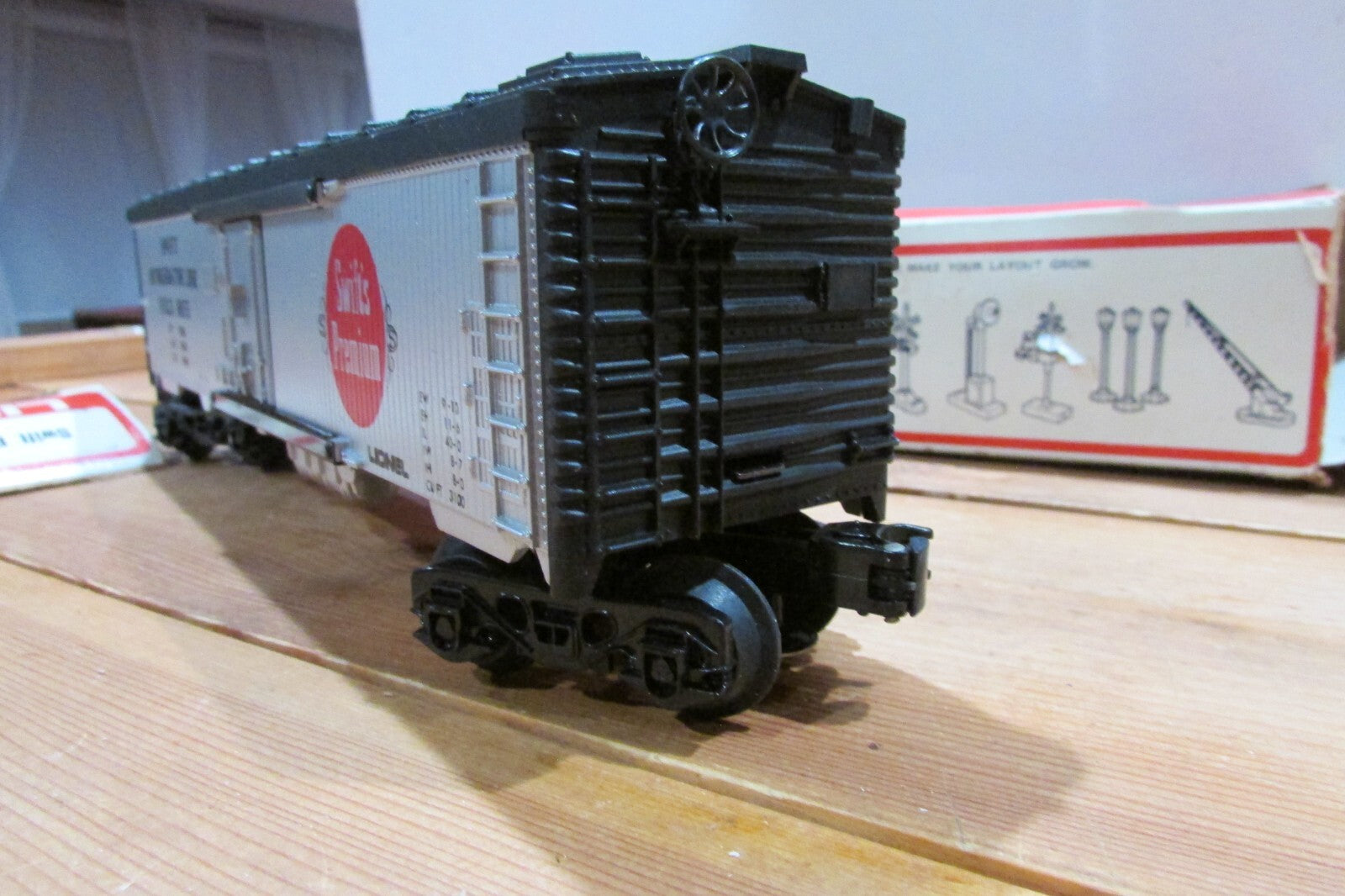 O Gauge  Lionel 6-9855 Swift Billboard Reefer Car