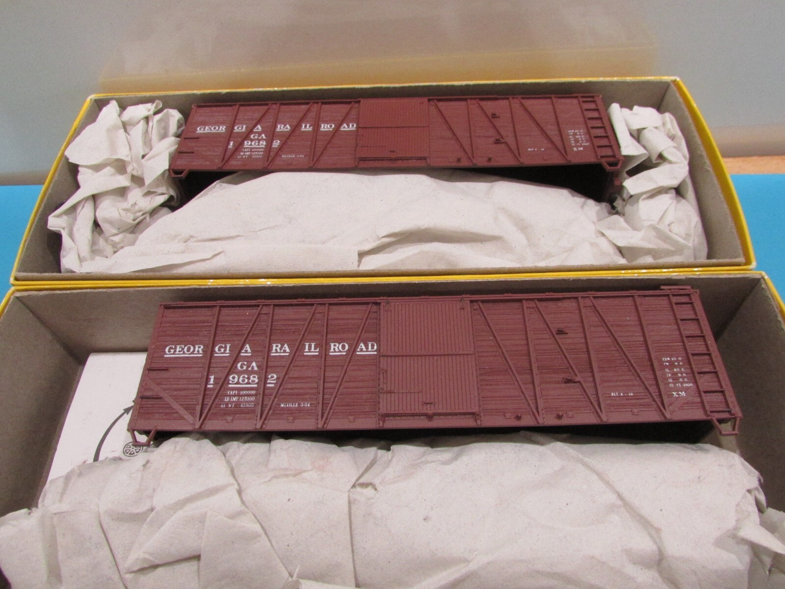 Ho Scale Accurail 4218 (3cars) 40' O.B Box Steel Ends Georgia RR Lot#1375