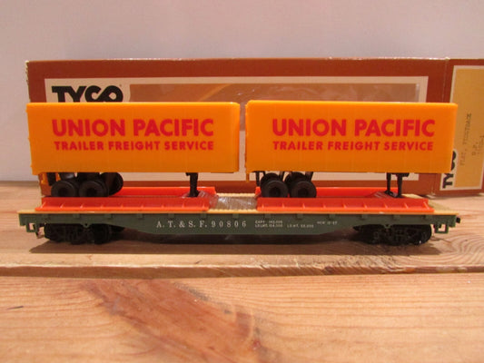 HO Scale Tyco Vintage Flat Car w/Piggyback Union Pacific  Lot#1336
