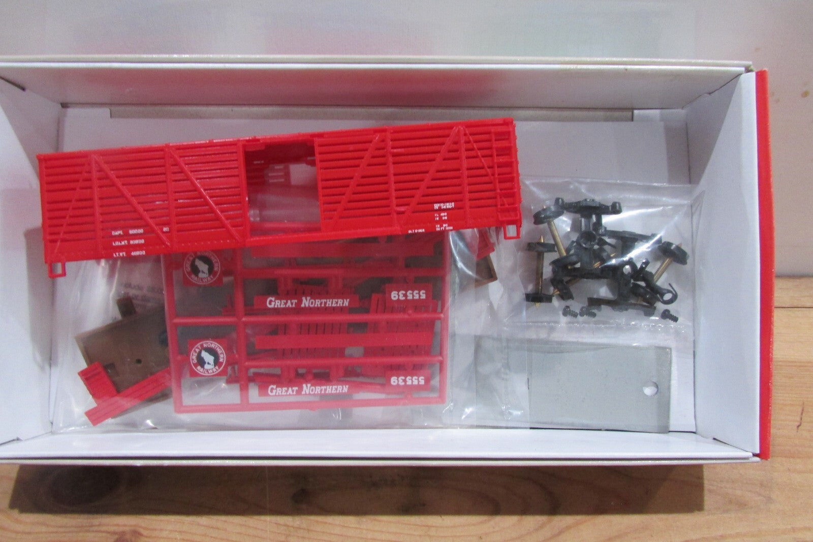 HO Scale Walthers  932-2763 40' Stock Car Great Northern Kit Lot#0315