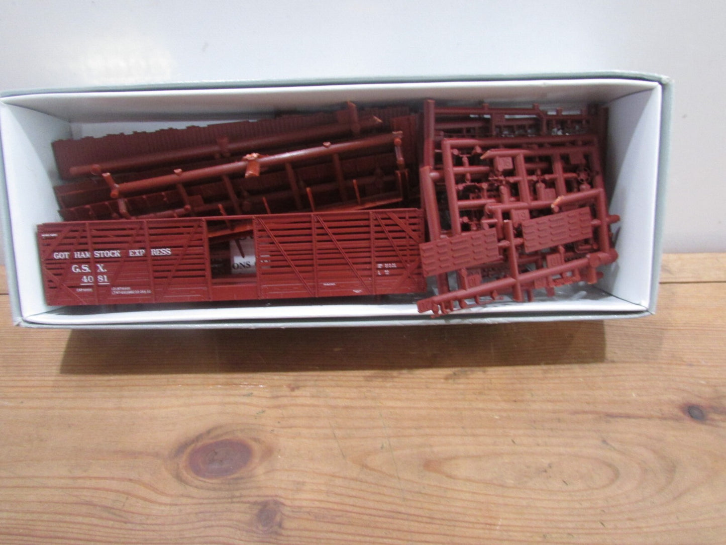 HO Scale Life-Life Proto 2000 Series (2)Mather 40' Double Stock Cars  Lot#3546