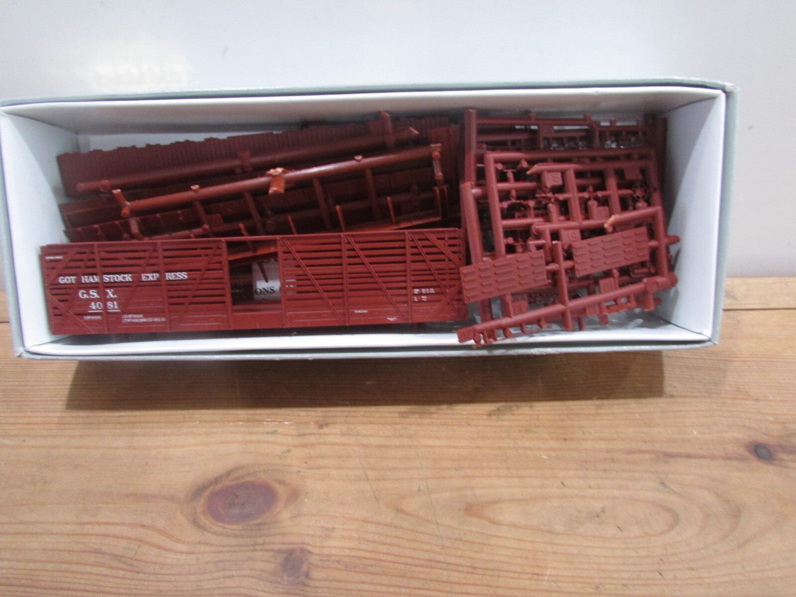 HO Scale Life-Life Proto 2000 Series (2)Mather 40' Double Stock Cars  Lot#3546