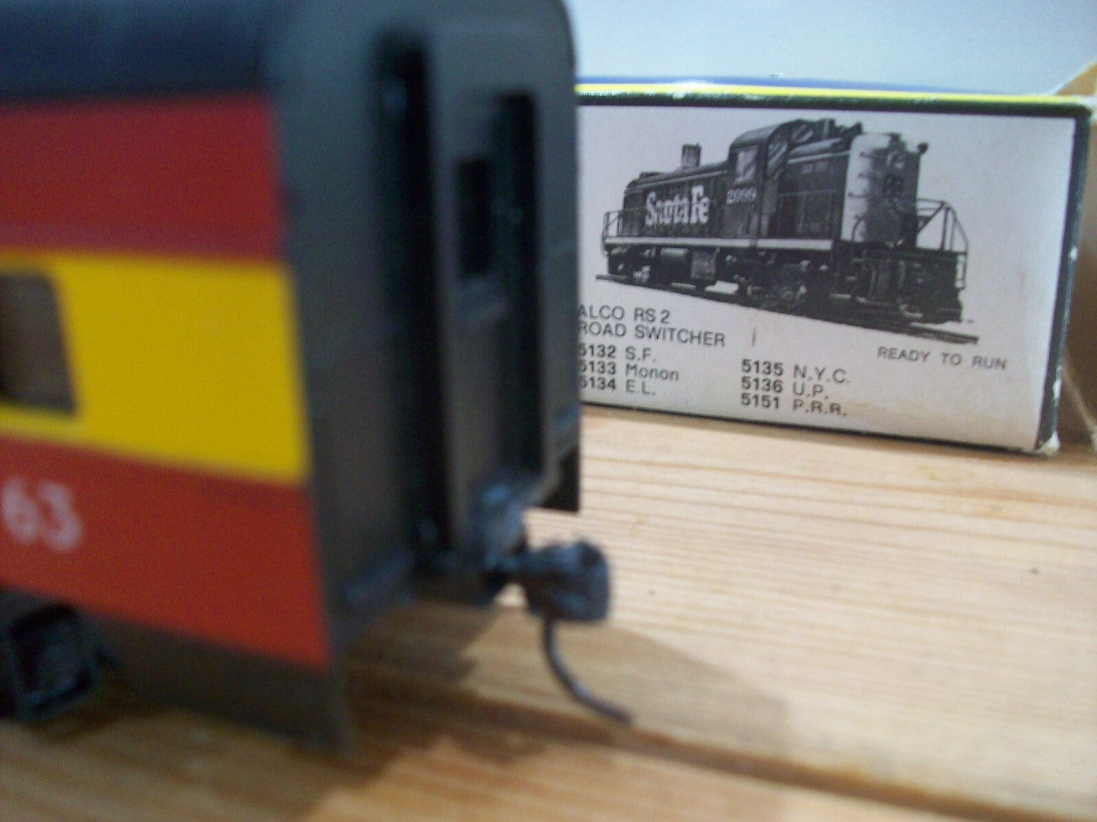 HO Scale AHM/Rivarossi Diner Car "Royar American Show" Lo#0396