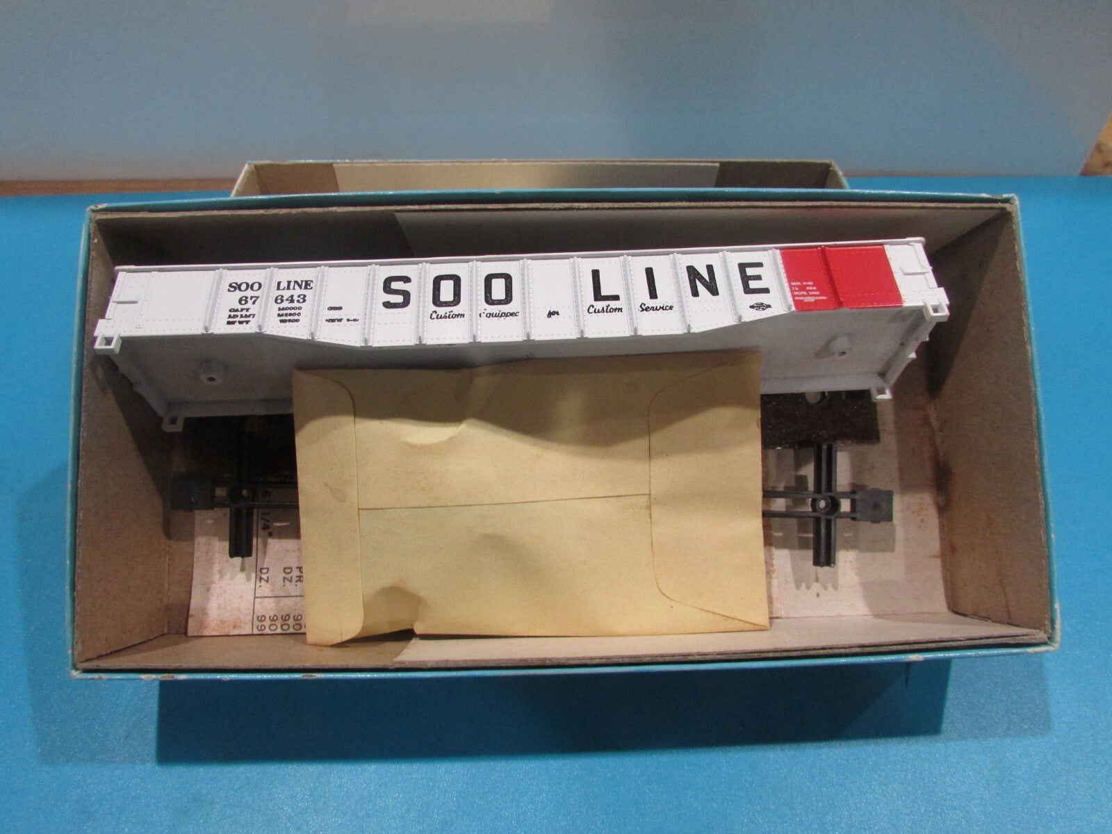 HO Scale Athearn Assorted (2)Gondola & Wide Vision Caboose Soo Line Lot#2250