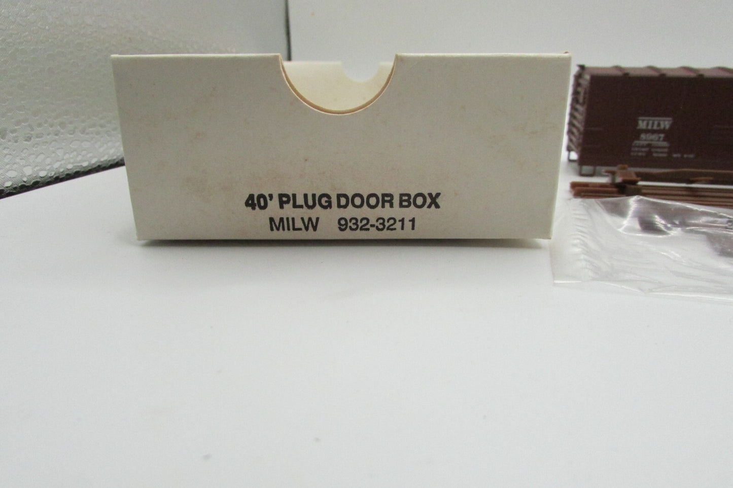 HO Scale Walthers 932-3211 40' Plug Door Box Car Milwaukee  WAL4873