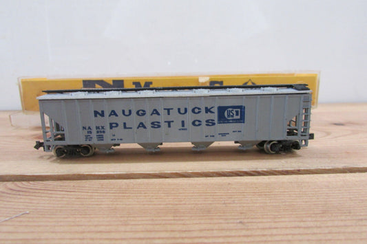 N Scale AHM Minitrains 4446 Naugatuck Plastic Covered Hopper Car