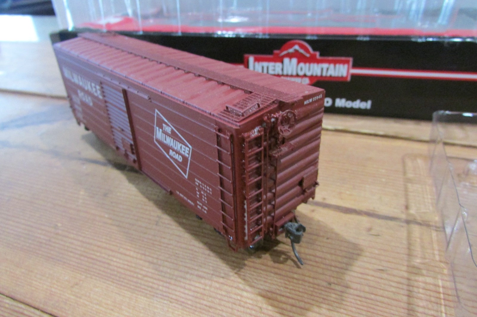 HO Scale InterMountain 48502-02 Milwaukee Box Car #22945 IM5119