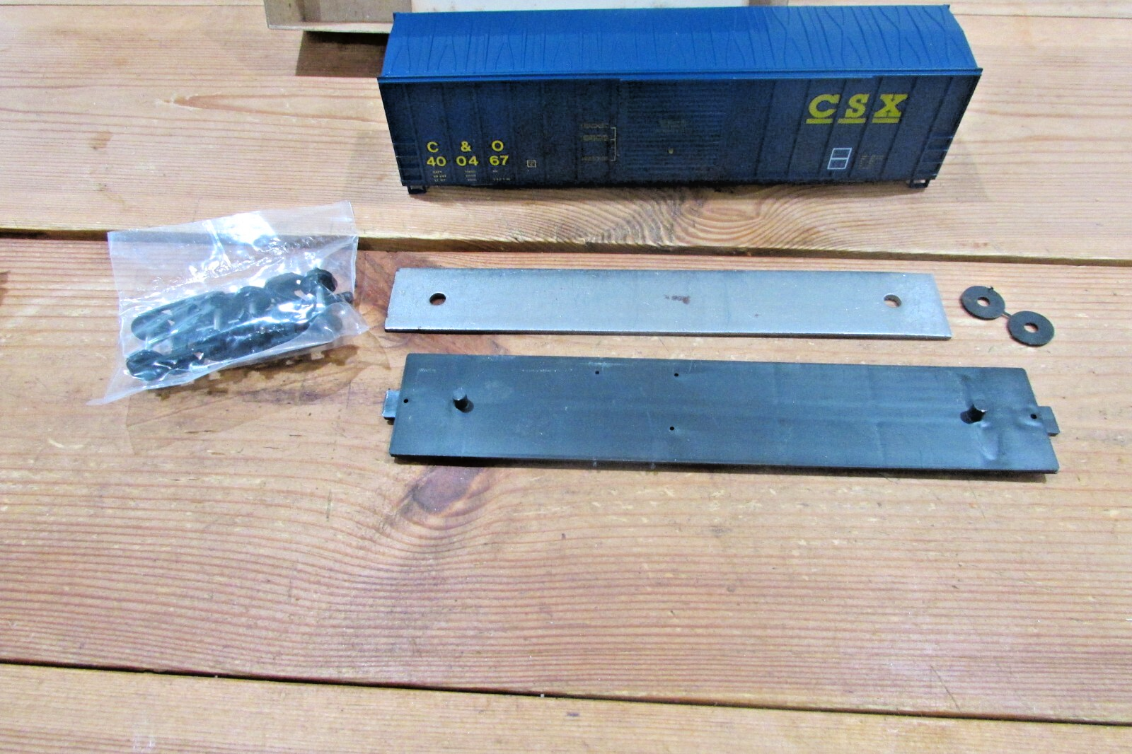 HO Scale RoundHouse 1966 50' FMC Box Car Kit CSX/C&O RH4742