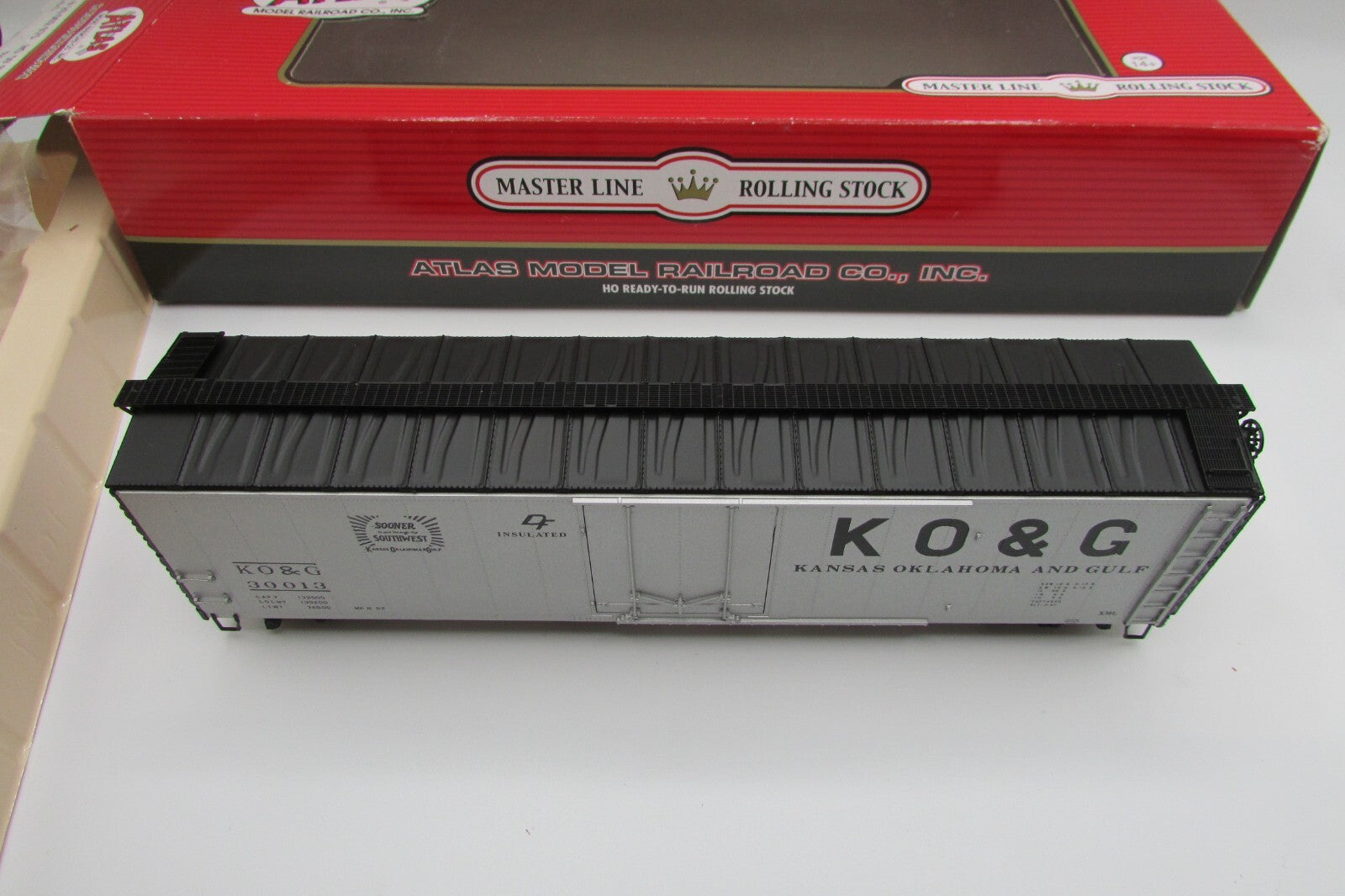 HO Scale Atlas 20-002-975 50' Plug Door Box Car  A4669