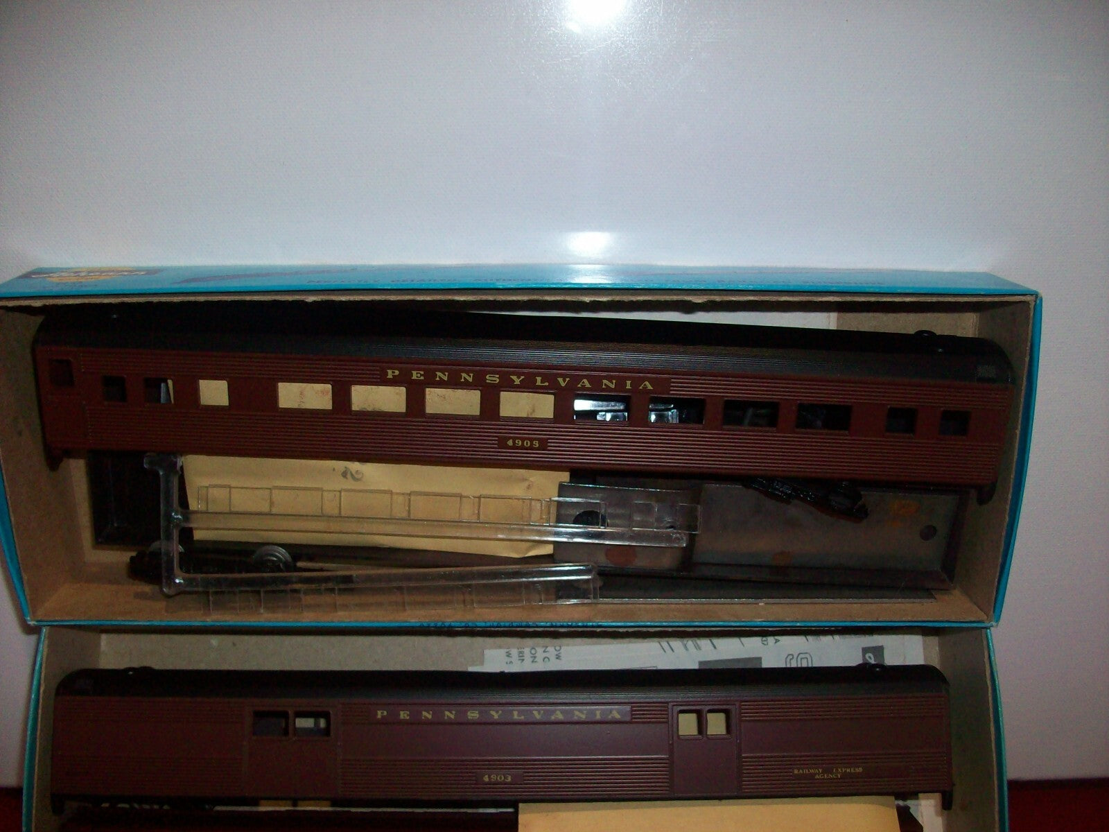 HO Scale  (2) Athearn Passenger Cars Penssylvania Rail Road Lot#4113